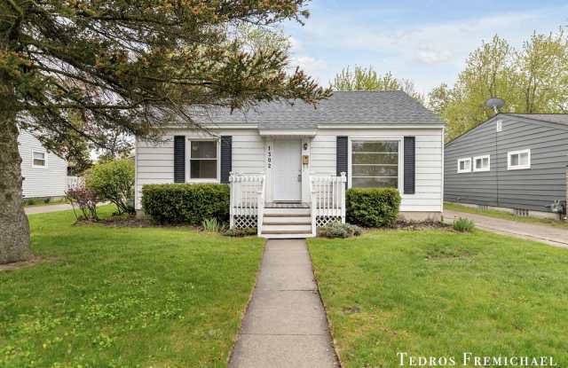 1302 Griswold Street Southeast photos photos