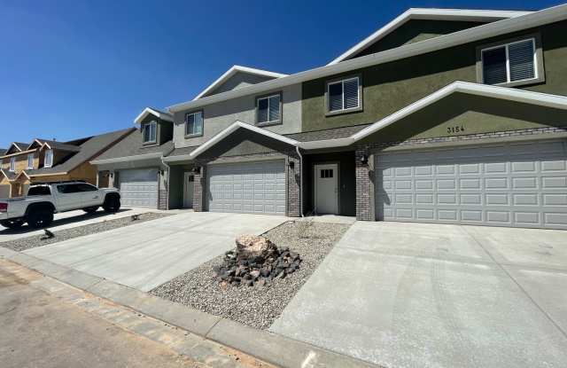 Cedar Reserve End Unit!! photos photos