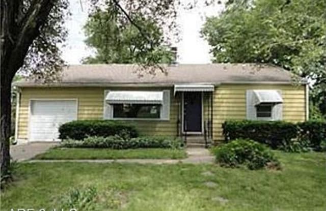 2701 S Brookside Ave - 2701 South Brookside Avenue, Independence, MO 64052