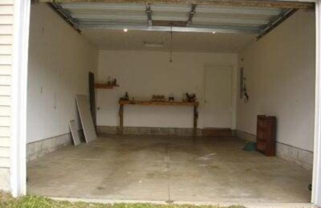 15407 Knoll NE St Gallery 2