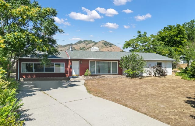2885 E Loran Heights Dr - 2885 East Loran Heights Drive, Millcreek, UT 84109