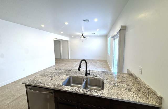 326 N 2470 W Gallery 2