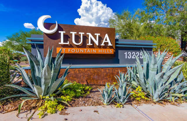 Luna at Fountain Hills by Mark-Taylor Gallery 4