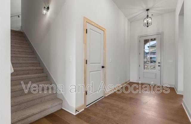 1050 Whistler St Gallery 2