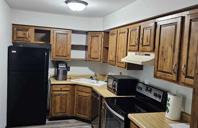 1224 E Decorah Rd photos photos