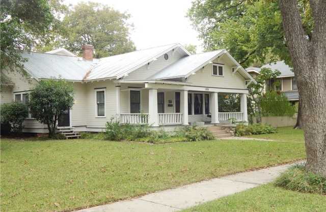 1806 S Main Gallery 4