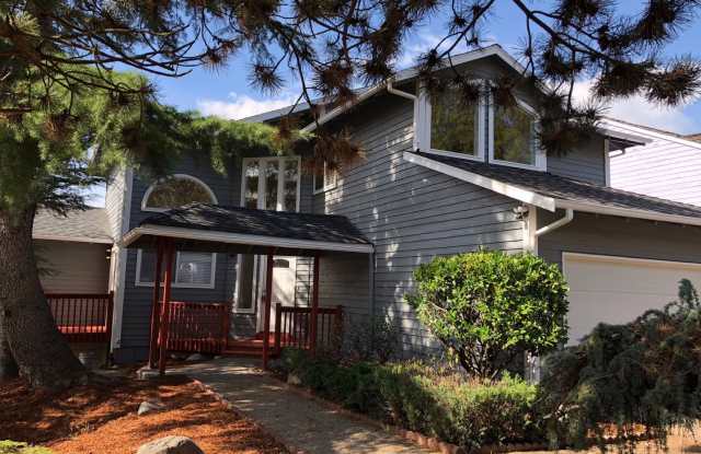 3007 Cedar Ave S - 3007 104th Avenue Southeast, Renton, WA 98055