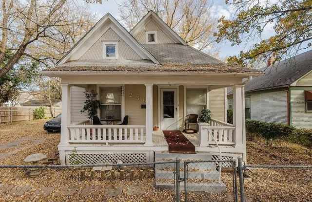 236 North Green Street photos photos