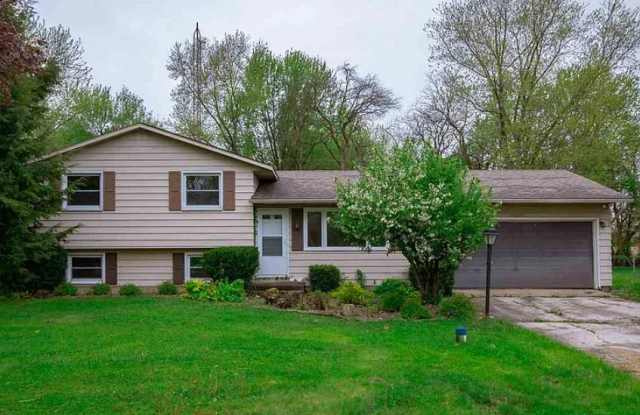 24425 Rolling Oak Dr Gallery 2