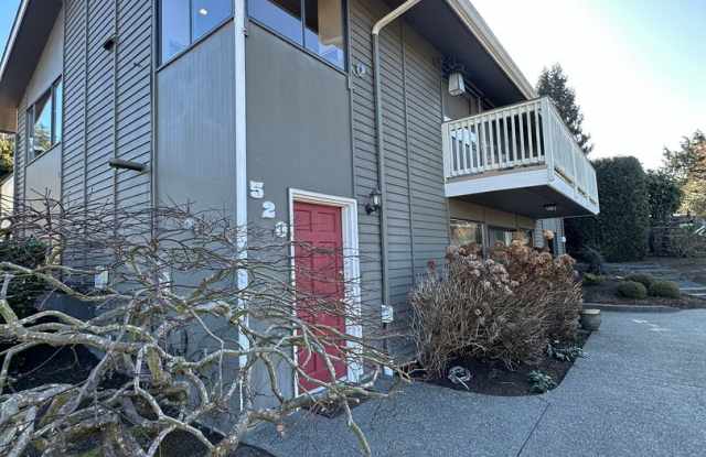 2 bedroom 1 bath daylight basement unit in the heart of Edmonds photos photos