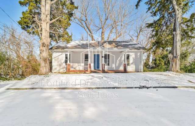 1505 Gholson Avenue South East - 1505 Gholson Avenue South East, Winston-Salem, NC 27107