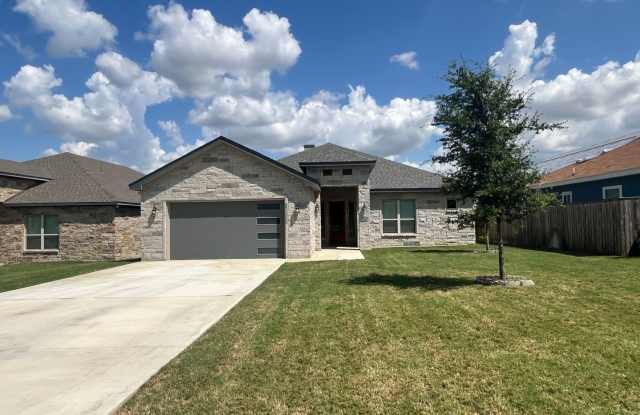 4815 Viewcrest Rd., San Antonio, TX. 78217 Gallery 1