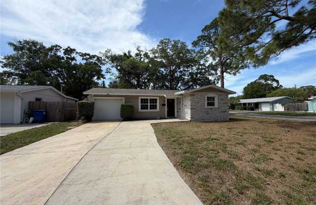 5830 COMMONWEALTH AVENUE N photos photos