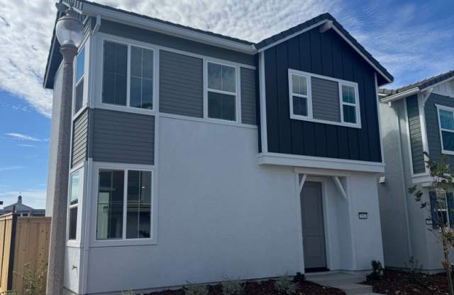 BRAND NEW HOME IN LINCOLN photos photos