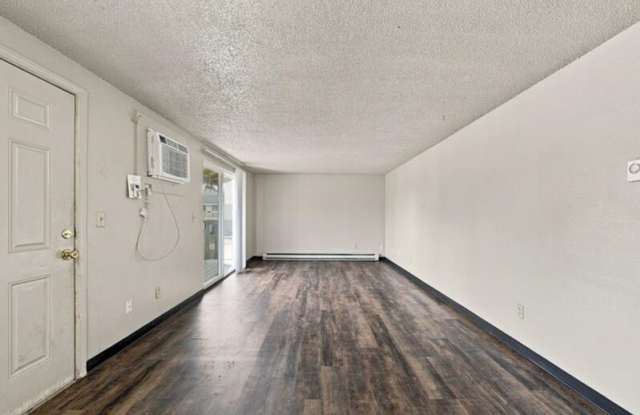 6208 W. Albany Ct. Gallery 3