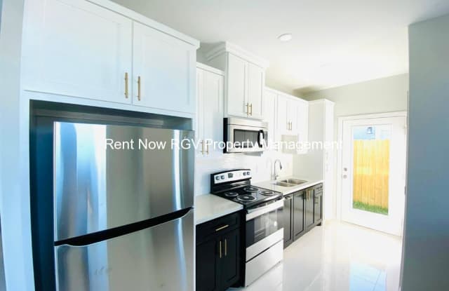 208 W Rutherford Ave photos photos