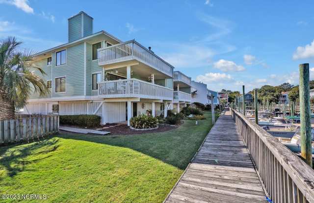 202 Lewis Drive - 202 Lewis Drive, Carolina Beach, NC 28428