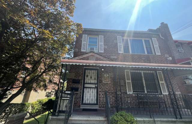 828 Waring Avenue - 1 photos photos