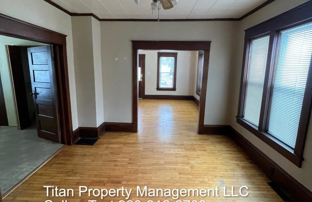 1319 North Superior Street - - photos photos