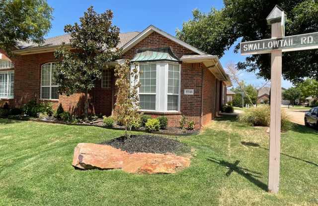 Great 3 Bed 2 Bath Duplex in a Gated Neighborhood!! photos photos