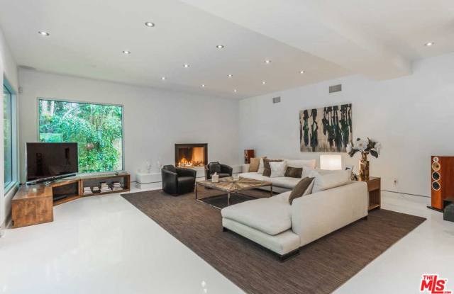 15495 MILLDALE Drive Gallery 4
