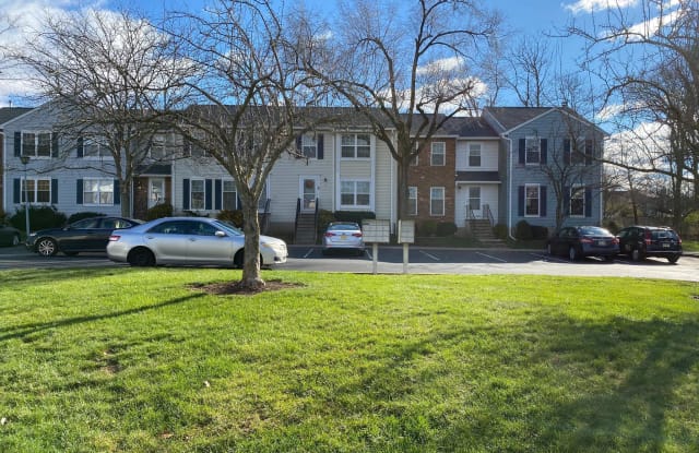 64 BOXGROVE PL - 64 Boxgrove Place, Somerset, NJ 08873