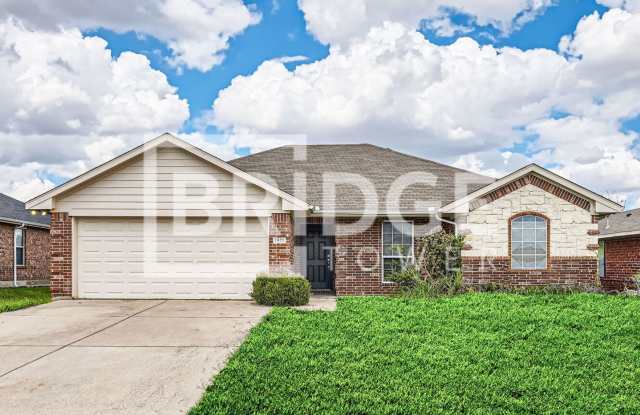 1821 Ridgecrest Dr., Terrell, TX 75160 - 1821 Ridgecrest Drive, Terrell, TX 75160