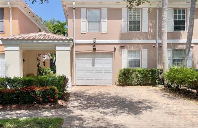 5669 Cove Cir Gallery 2