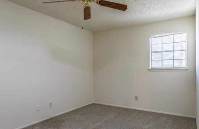 2650 Thousand Oaks Dr, #710 photos photos