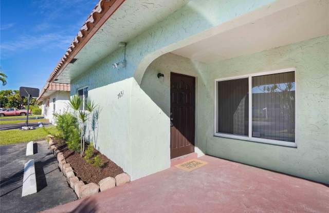 7831 NW 71ST Court Gallery 4