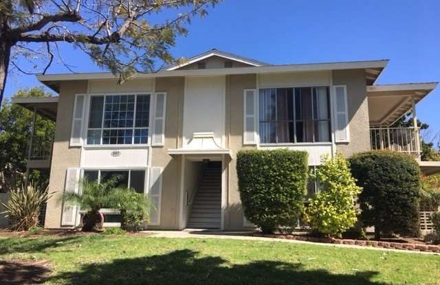 557 Avenida Sevilla - 557 Avenida Sevilla, Laguna Woods, CA 92637