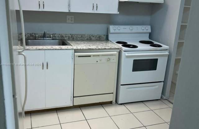 7925 S Colony Cir S - 7925 South Colony Circle, Tamarac, FL 33321 7925 S Colony Cir S - 7925 South Colony Circle, Tamarac, FL 33321