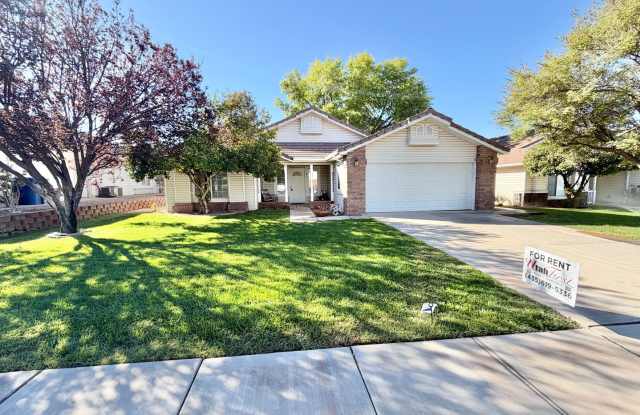 2 Bedroom home near Shadow Mountain Park! Gallery 3