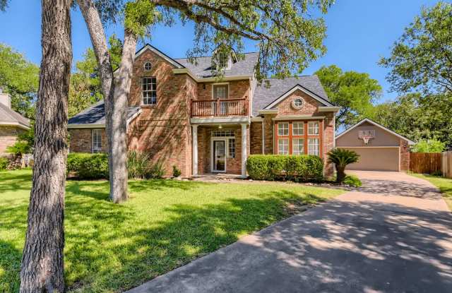 4BD/3BA HOME IN SHADY HOLLOW ON CUL-DE-SAC! photos photos