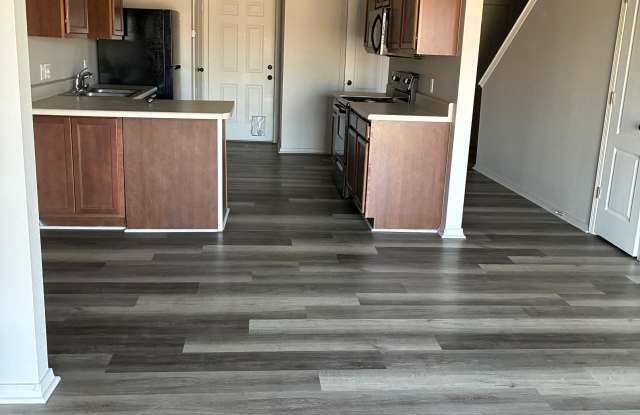 Stonebriar Court - 140 Rena Road, Van Buren, AR 72956