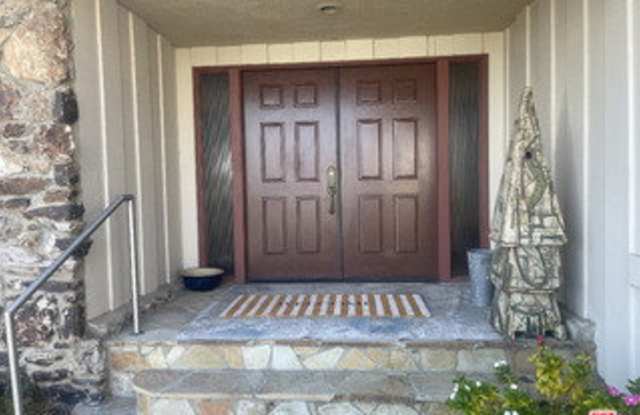 2027 Westridge Road Gallery 3
