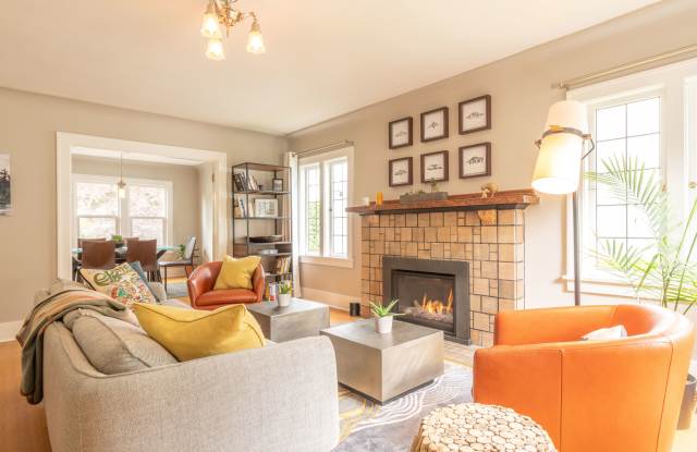 1942 Boyer Avenue East photos photos