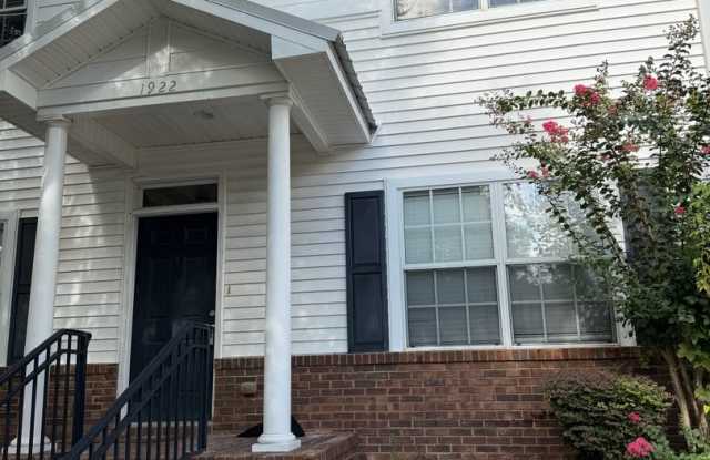 MODERN 3/3 FOR RENT AT UNIVERSITY GREEN photos photos