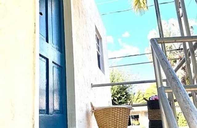 1 Bedroom 1 Bathroom ADU in Old Northwood Gallery 4
