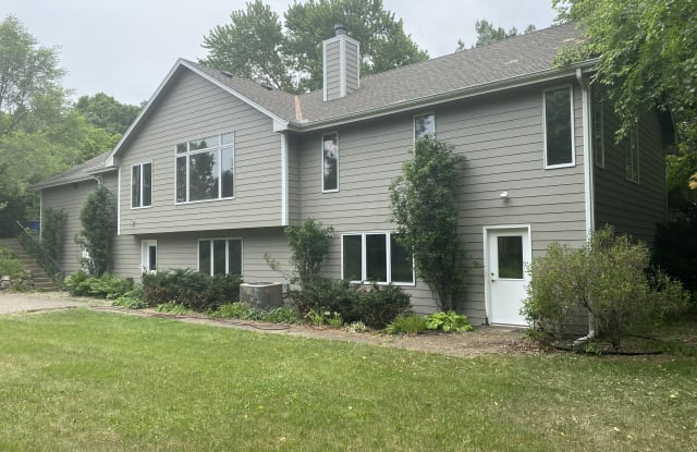 4626 Linnea Ln - 4626 Linnea Lane, Minnetonka, MN 55345