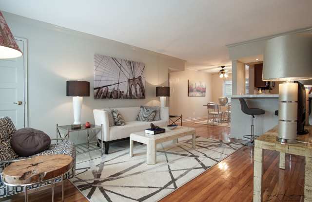 2 bedroom 1 bathroom Upstairs **$300 OFF 1ST MONTH SPECIAL** photos photos