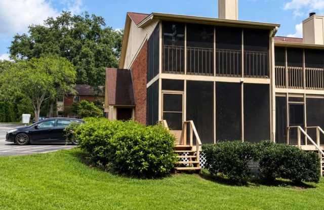 3207 Shamrock Street East Gallery 3