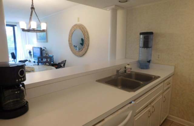 Furnished Villa in the Heart of Harbour Town Gallery 4