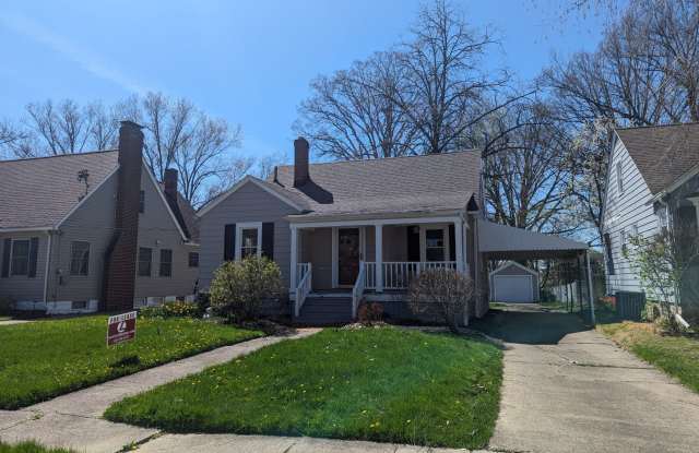 Beautiful 3 bedroom home with covered front porch. - 3246 Amherst Avenue, Lorain, OH 44052