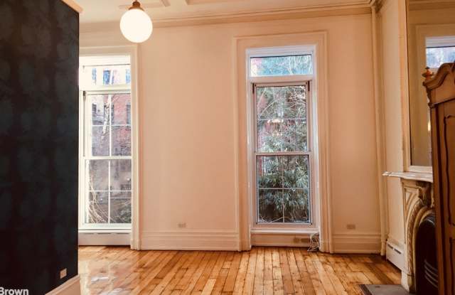 62 Perry Street Gallery 3
