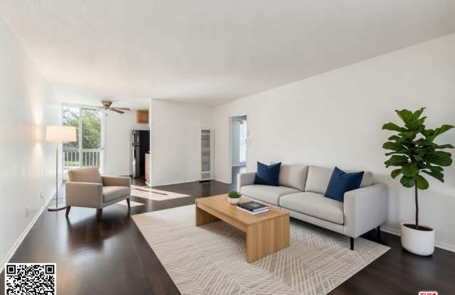 1208 W Adams Blvd unit: 2 photos photos