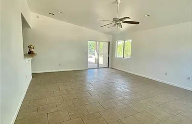 Close to Base 3 Bedroom 2 Bathroom Home Gallery 4
