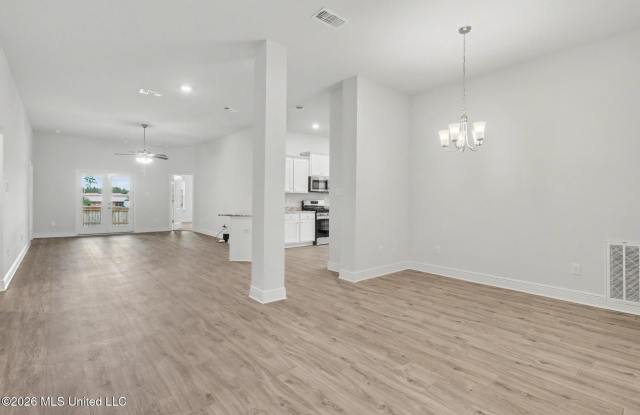 14027 Oak Arbor Drive Gallery 2