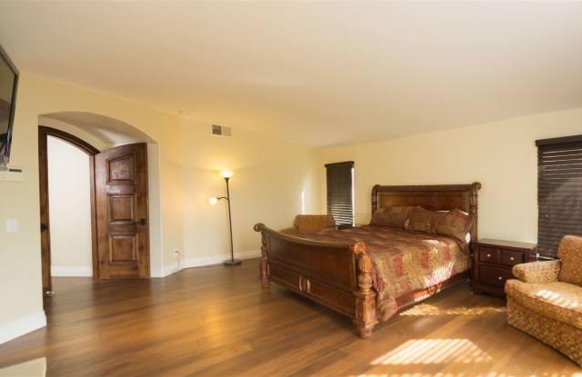 13522 Landfair Road Gallery 2