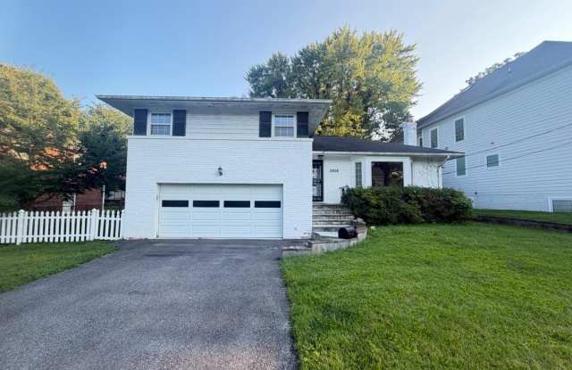 5808 GREENTREE Road Gallery 1